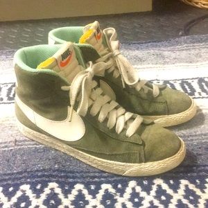 Nike Blazers — Vintage Mid-rise